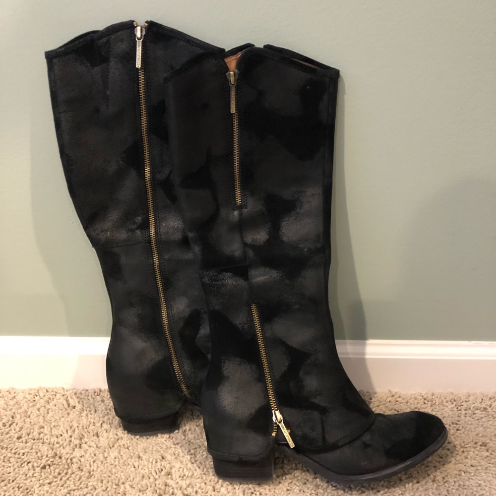 Donald Pliner Boots